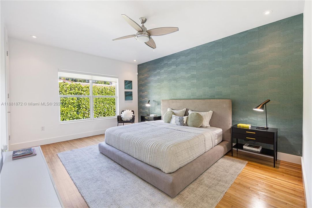 Activo con contrato: $23,000 (3 camas, 3 baños, 2501 Pies cuadrados)