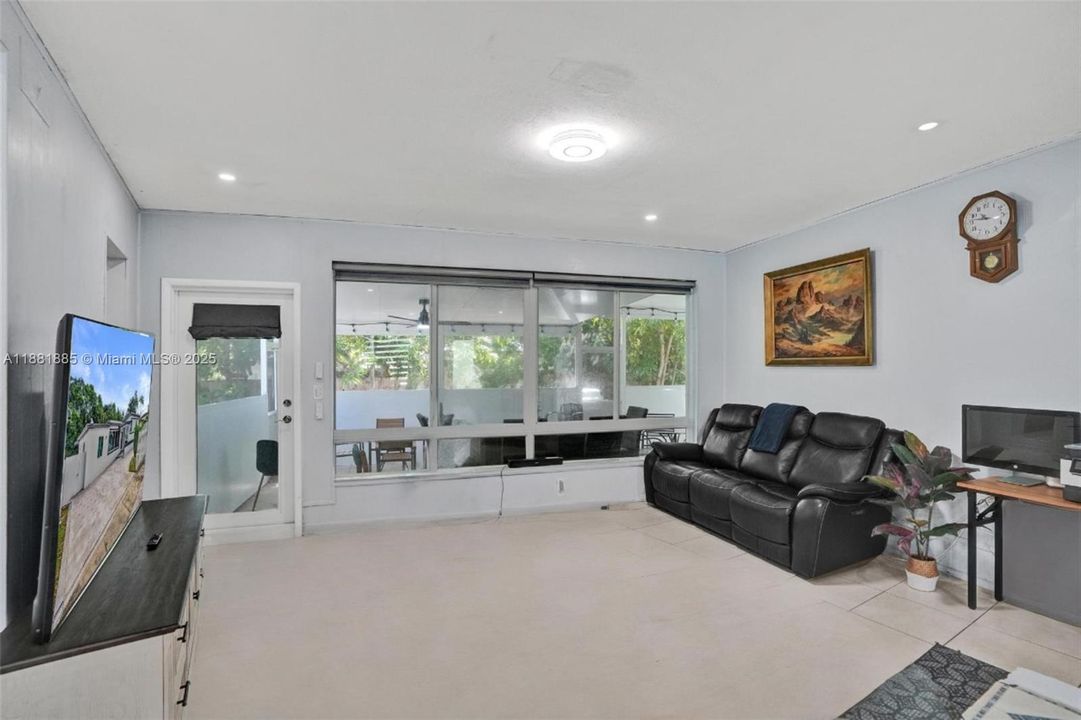 Active With Contract: $665,000 (3 beds, 2 baths, 1852 Square Feet)