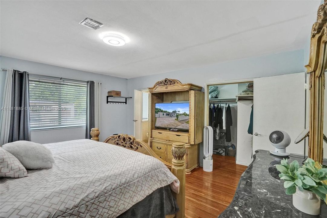 Active With Contract: $665,000 (3 beds, 2 baths, 1852 Square Feet)