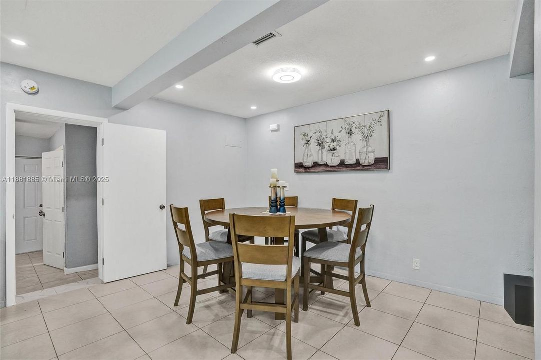 Active With Contract: $665,000 (3 beds, 2 baths, 1852 Square Feet)