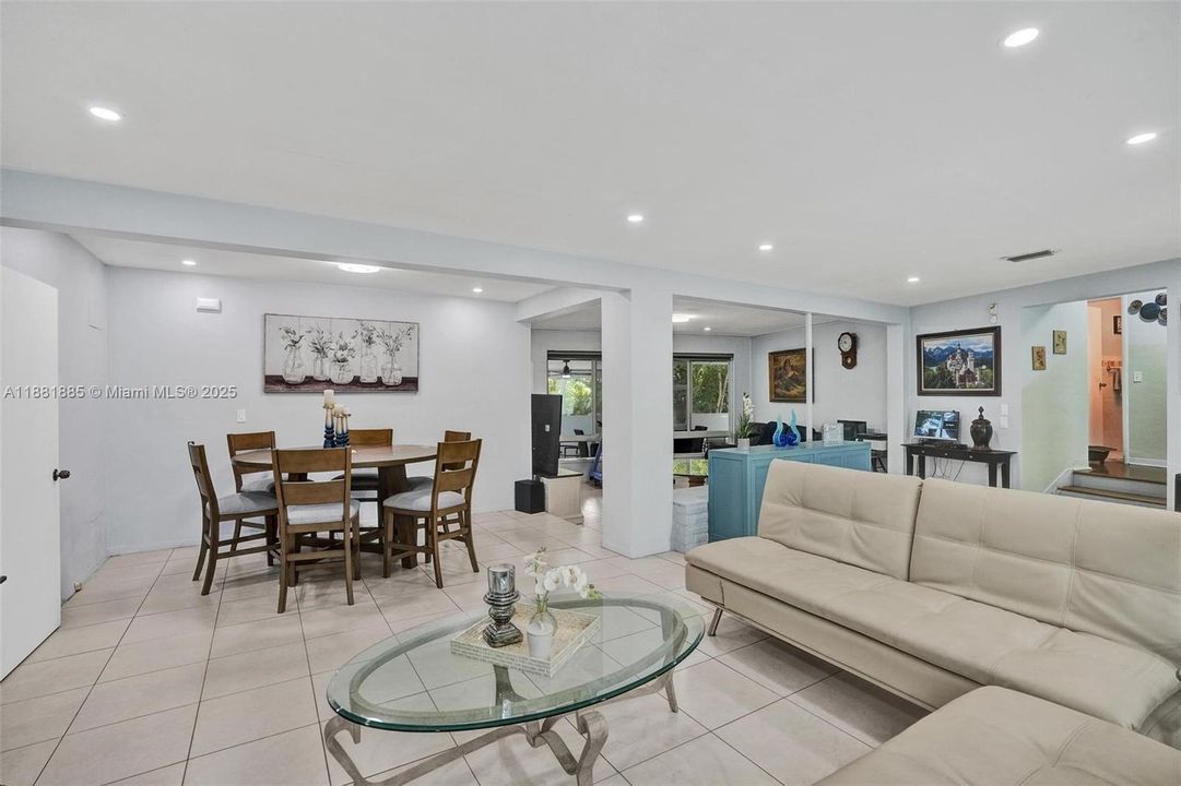 Active With Contract: $665,000 (3 beds, 2 baths, 1852 Square Feet)