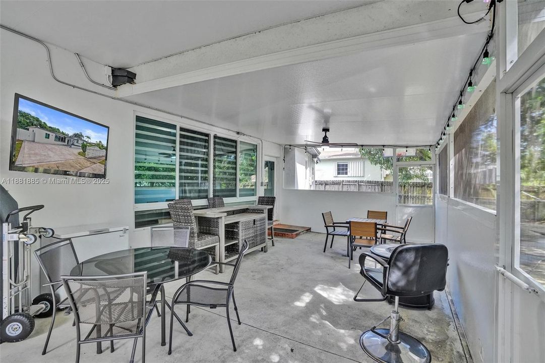 Active With Contract: $665,000 (3 beds, 2 baths, 1852 Square Feet)