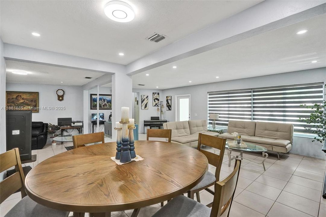 Active With Contract: $665,000 (3 beds, 2 baths, 1852 Square Feet)