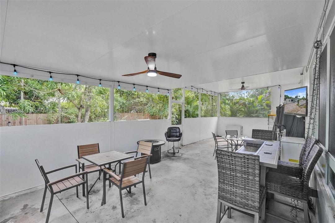 Active With Contract: $665,000 (3 beds, 2 baths, 1852 Square Feet)