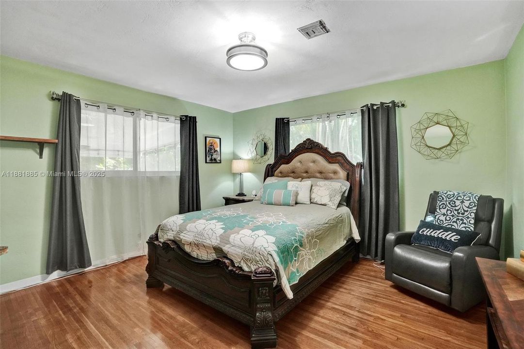 Active With Contract: $665,000 (3 beds, 2 baths, 1852 Square Feet)