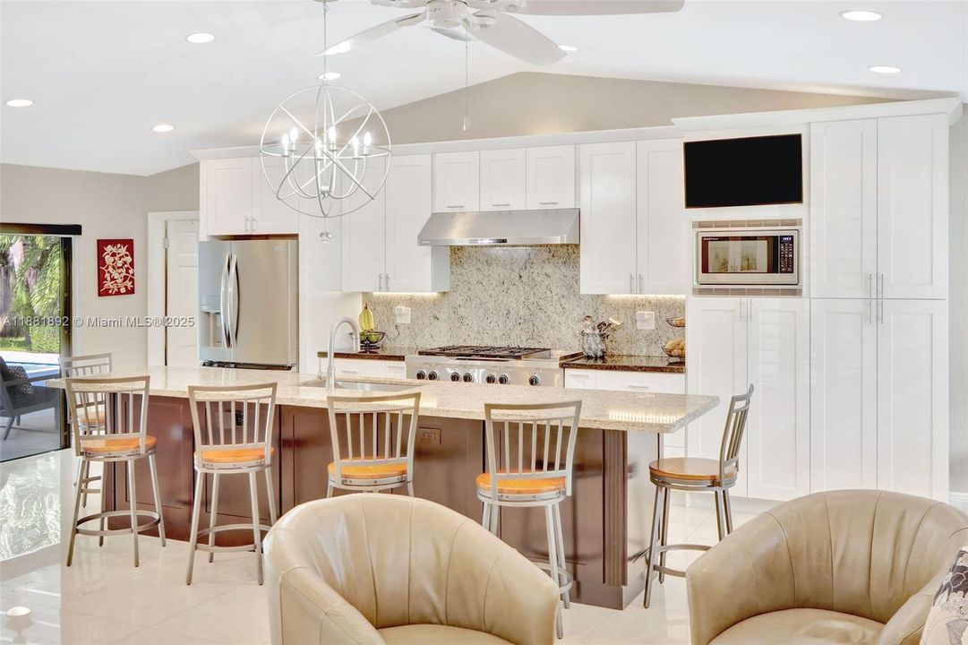 Recently Sold: $1,390,000 (5 beds, 3 baths, 2986 Square Feet)