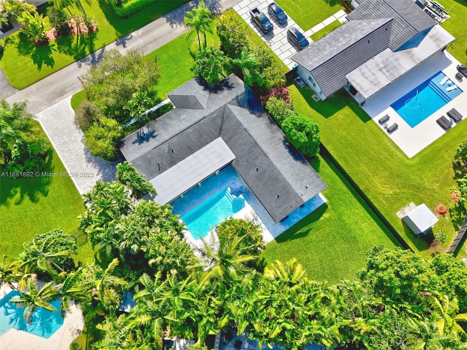 Recently Sold: $1,390,000 (5 beds, 3 baths, 2986 Square Feet)