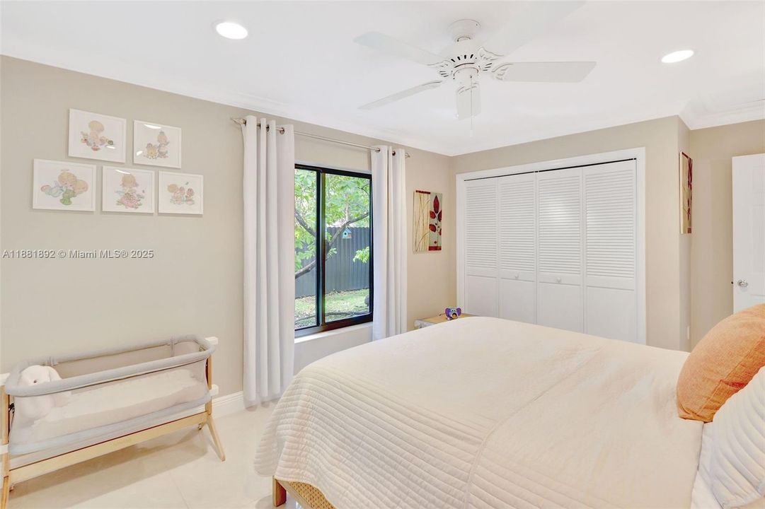 Recently Sold: $1,390,000 (5 beds, 3 baths, 2986 Square Feet)