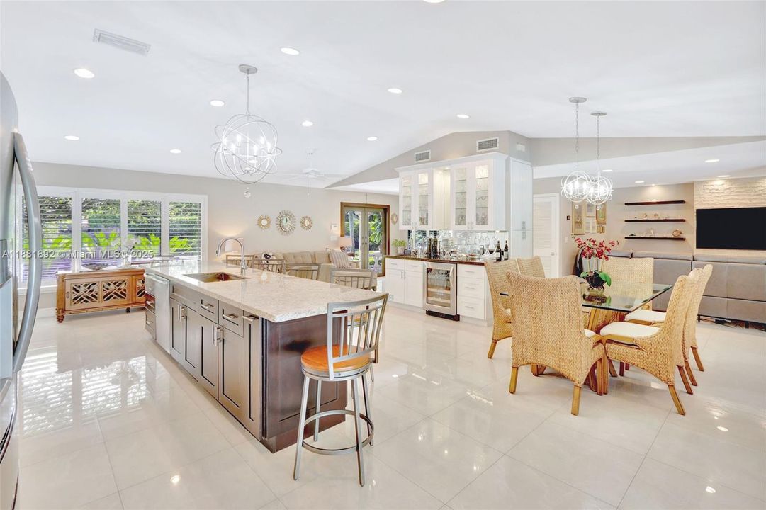 Recently Sold: $1,390,000 (5 beds, 3 baths, 2986 Square Feet)