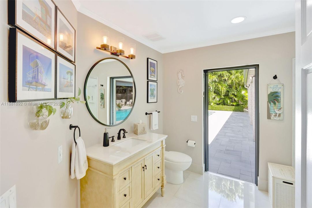 Recently Sold: $1,390,000 (5 beds, 3 baths, 2986 Square Feet)