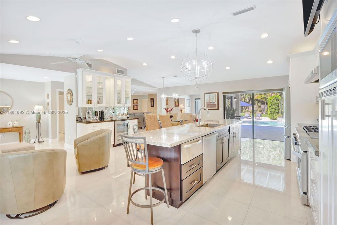 Recently Sold: $1,390,000 (5 beds, 3 baths, 2986 Square Feet)