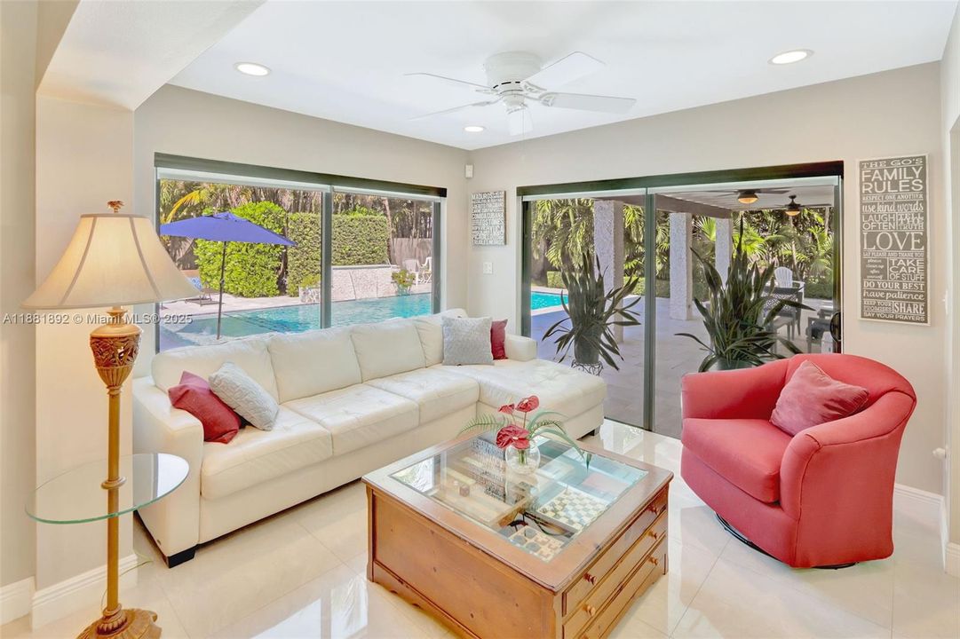 Recently Sold: $1,390,000 (5 beds, 3 baths, 2986 Square Feet)