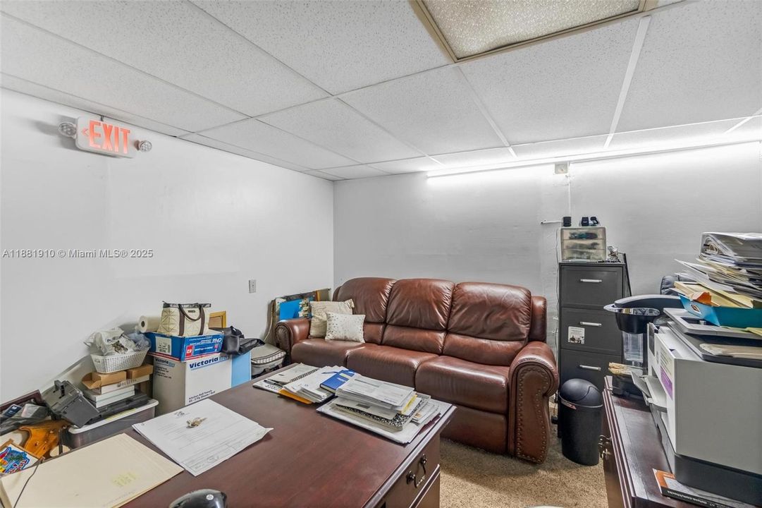 На продажу: $950,000 (0 спален, 0 ванн, 0 Квадратных фут)