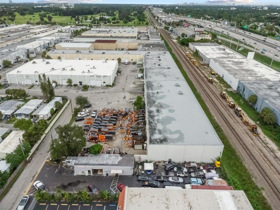 На продажу: $950,000 (0 спален, 0 ванн, 0 Квадратных фут)