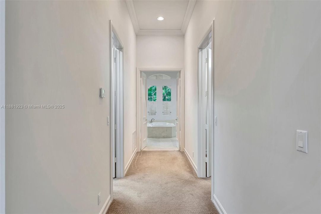 В аренду: $10,500 (6 спален, 4 ванн, 4246 Квадратных фут)