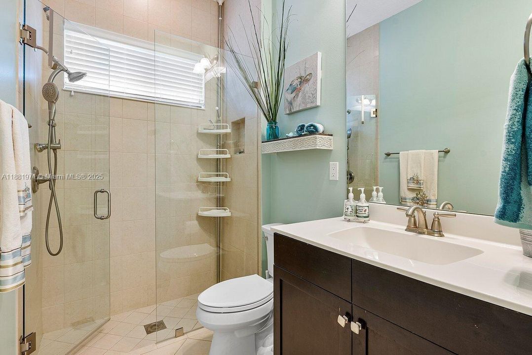 For Sale: $1,750,000 (5 beds, 4 baths, 4160 Square Feet)