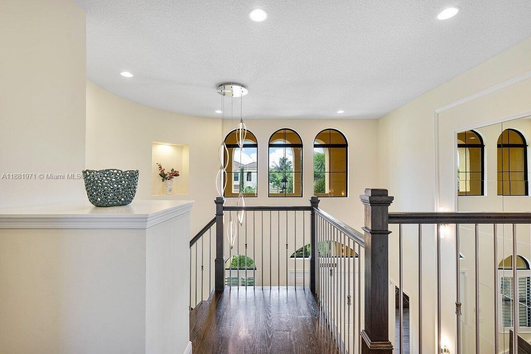 For Sale: $1,750,000 (5 beds, 4 baths, 4160 Square Feet)