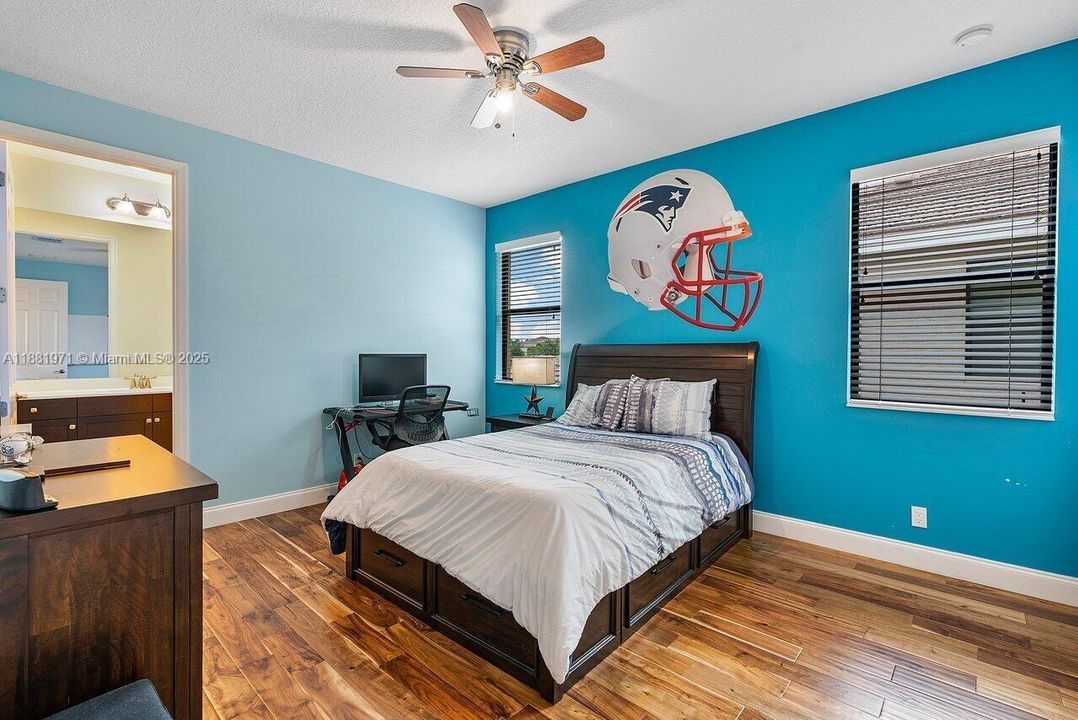 For Sale: $1,750,000 (5 beds, 4 baths, 4160 Square Feet)