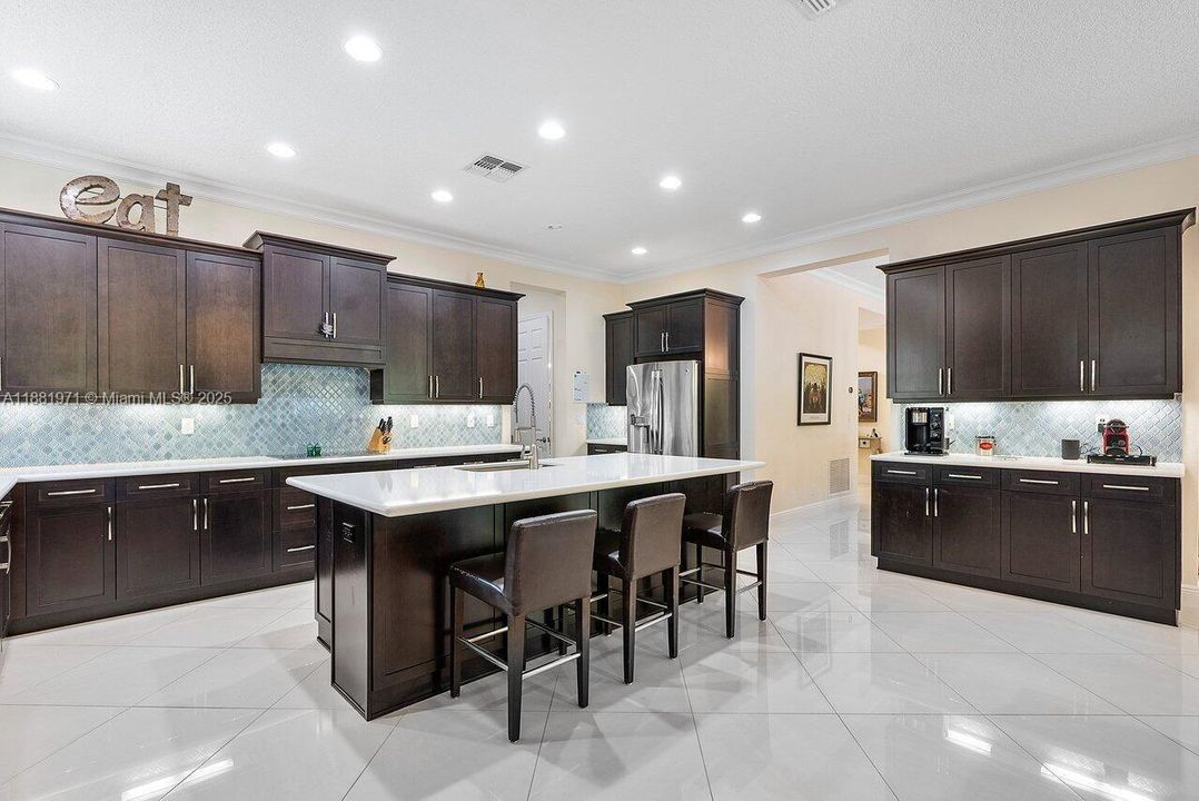 For Sale: $1,750,000 (5 beds, 4 baths, 4160 Square Feet)