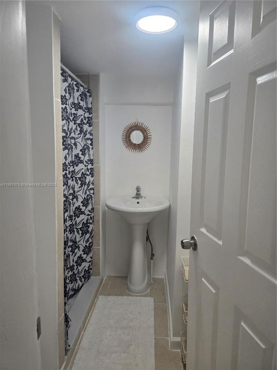 Недавно арендовано: $1,100 (0 спален, 1 ванн, 832 Квадратных фут)