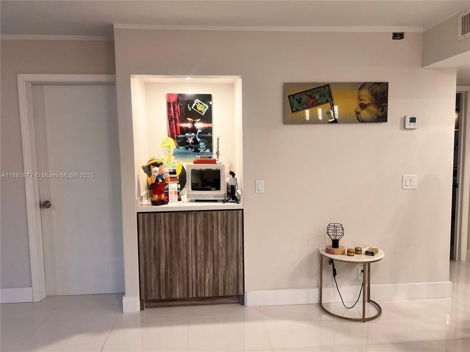 待售: $349,000 (2 贝兹, 2 浴室, 1220 平方英尺)