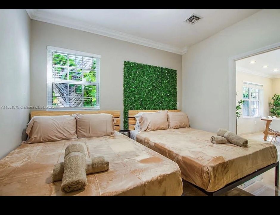 待售: $1,090,000 (4 贝兹, 3 浴室, 1812 平方英尺)