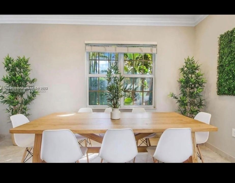 待售: $1,090,000 (4 贝兹, 3 浴室, 1812 平方英尺)