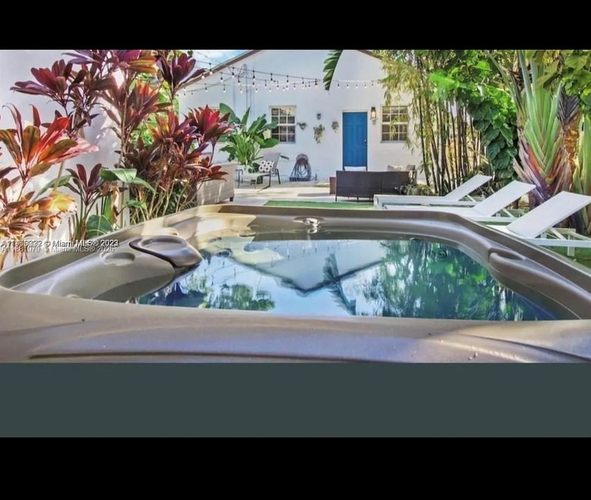 待售: $1,090,000 (4 贝兹, 3 浴室, 1812 平方英尺)