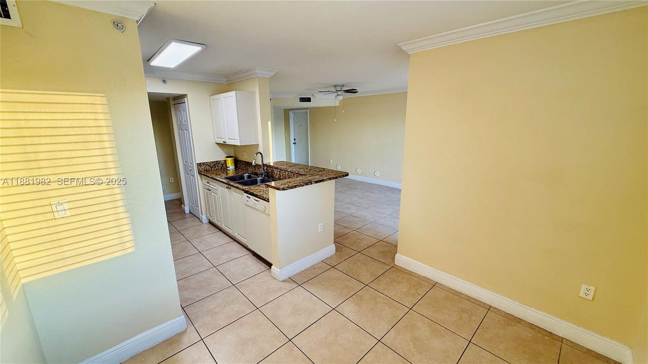 En Venta: $278,900 (2 camas, 2 baños, 1060 Pies cuadrados)