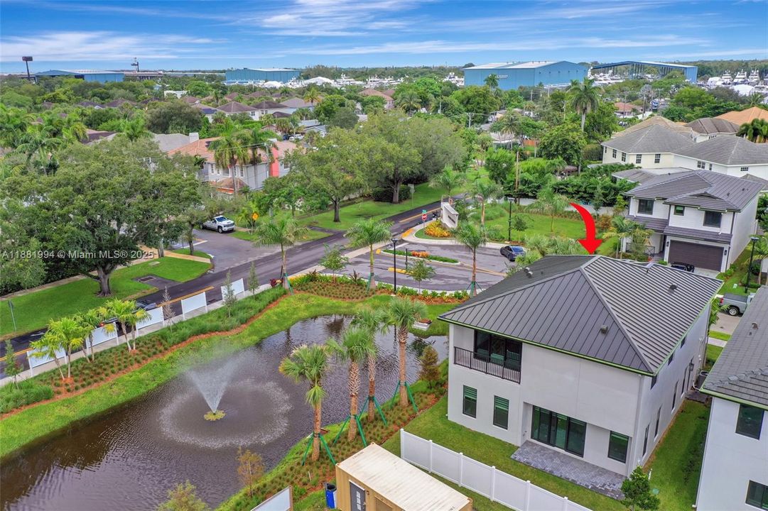 В аренду: $10,000 (4 спален, 3 ванн, 2572 Квадратных фут)