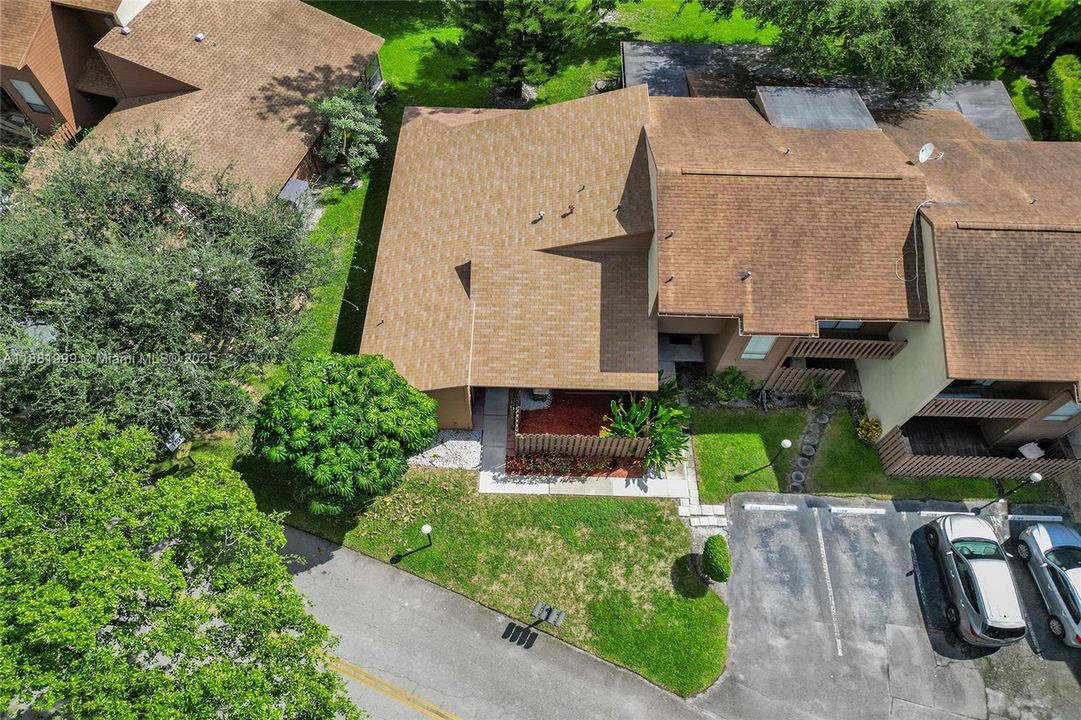 Active With Contract: $345,000 (2 beds, 2 baths, 1151 Square Feet)