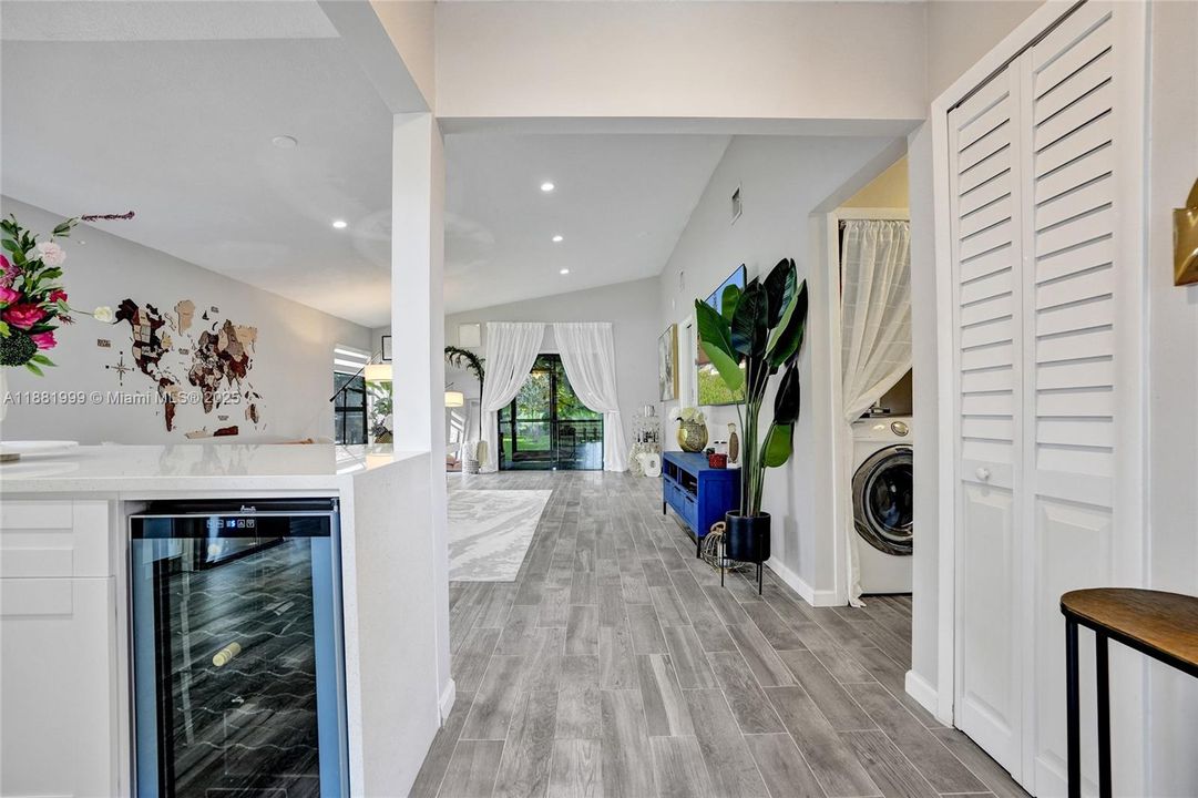 Active With Contract: $345,000 (2 beds, 2 baths, 1151 Square Feet)