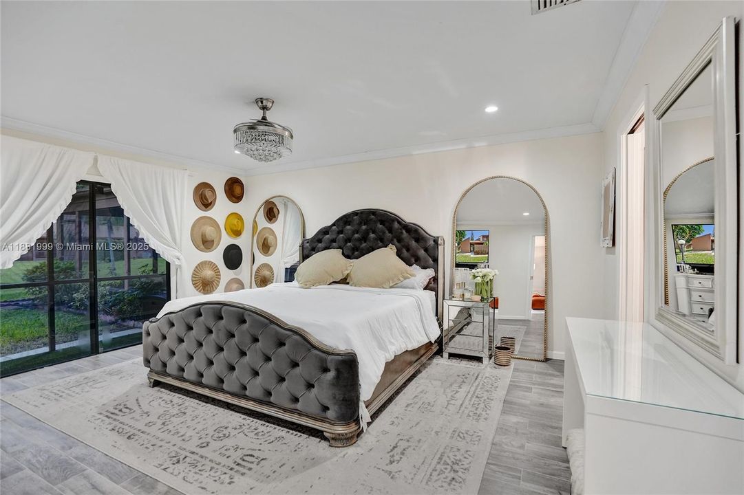 Active With Contract: $345,000 (2 beds, 2 baths, 1151 Square Feet)