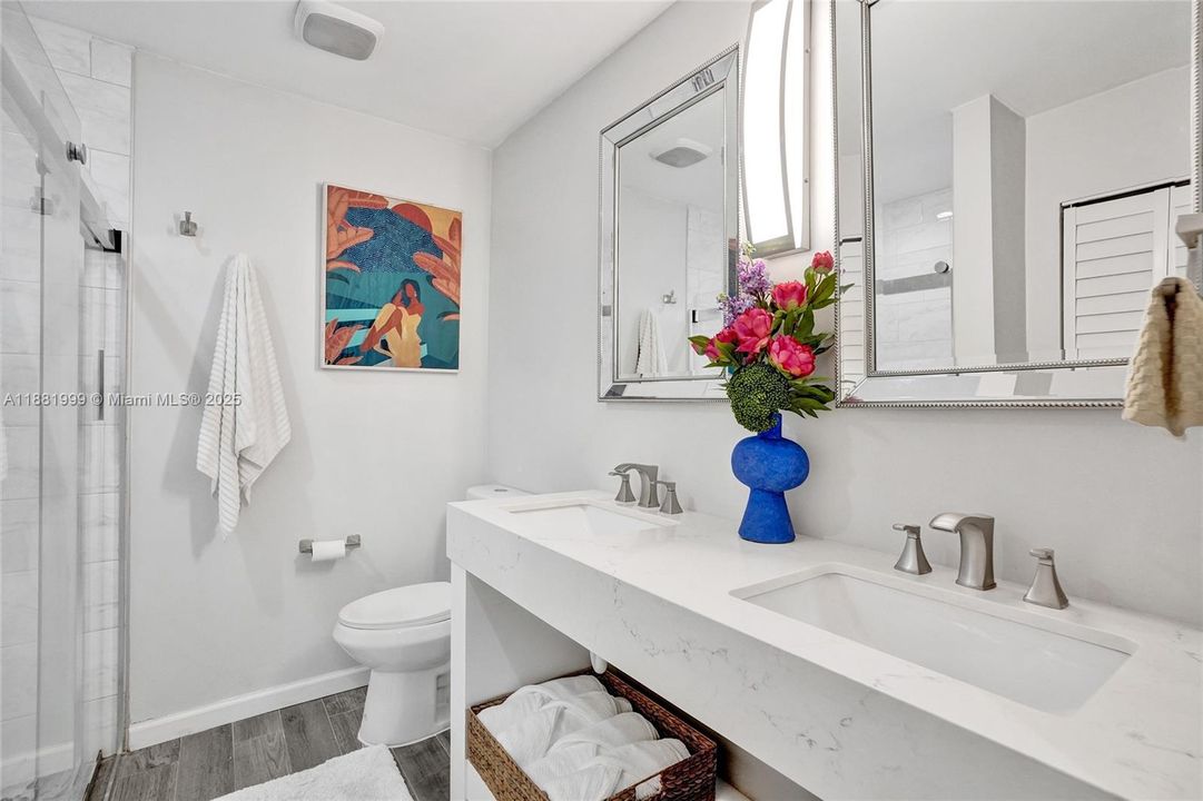 Active With Contract: $345,000 (2 beds, 2 baths, 1151 Square Feet)