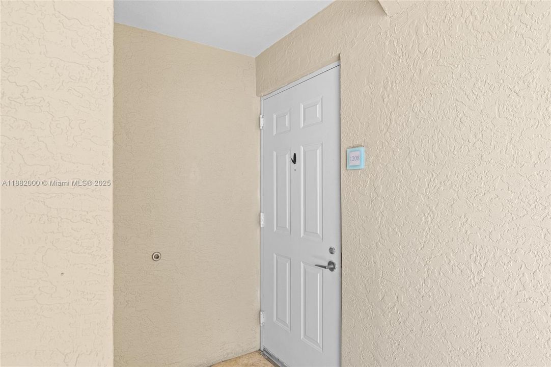 Recently Rented: $4,600 (3 beds, 3 baths, 1650 Square Feet)