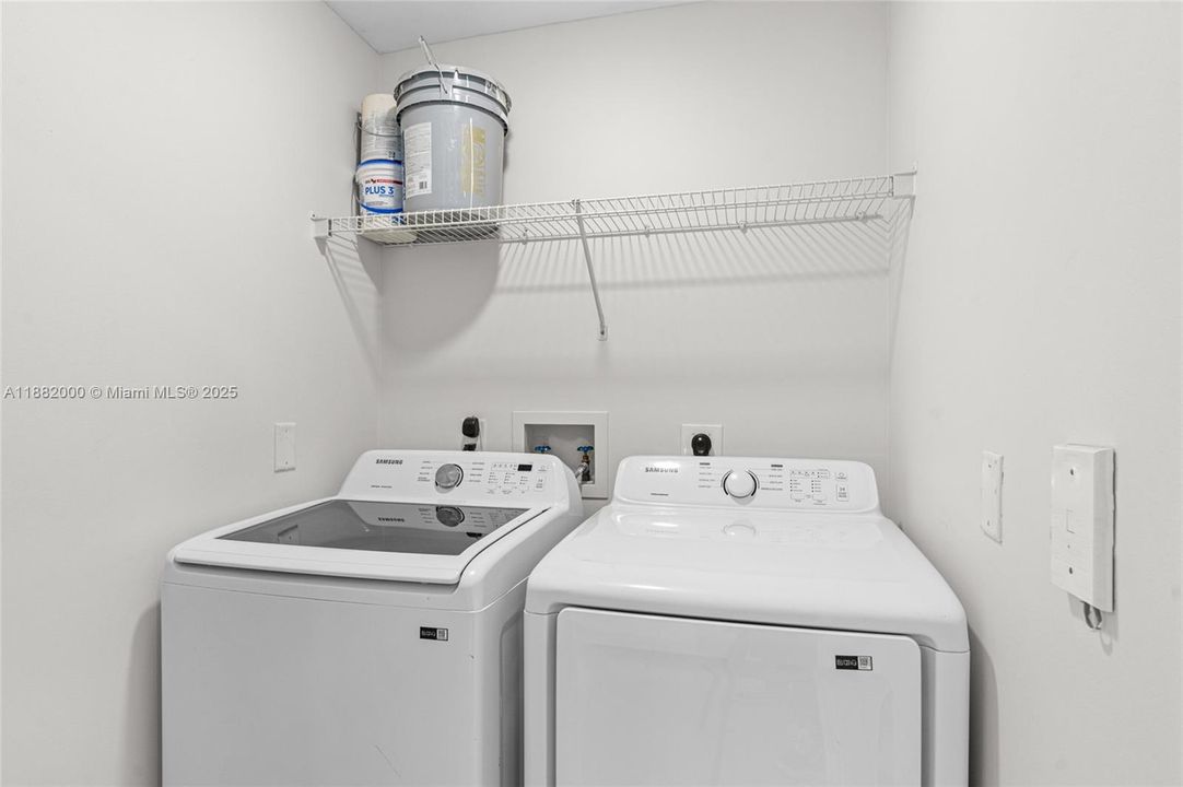 Recently Rented: $4,600 (3 beds, 3 baths, 1650 Square Feet)