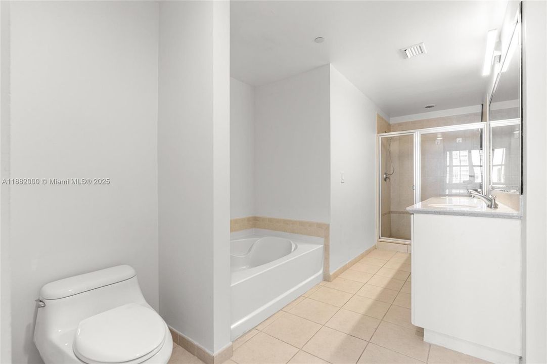 Recently Rented: $4,600 (3 beds, 3 baths, 1650 Square Feet)