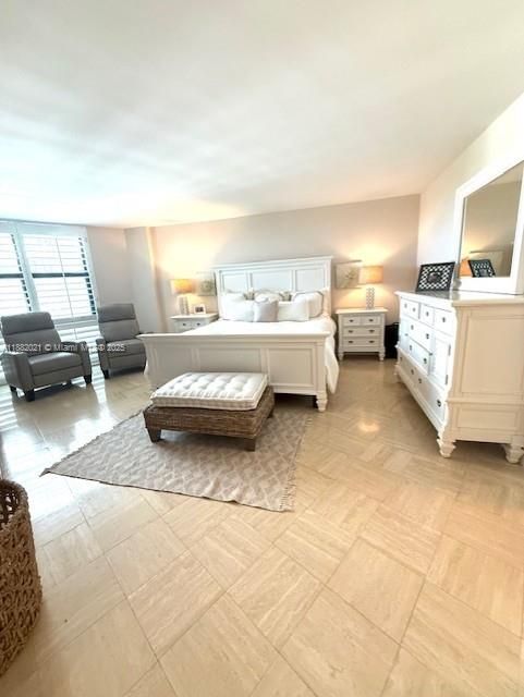 В аренду: $11,500 (3 спален, 2 ванн, 1782 Квадратных фут)