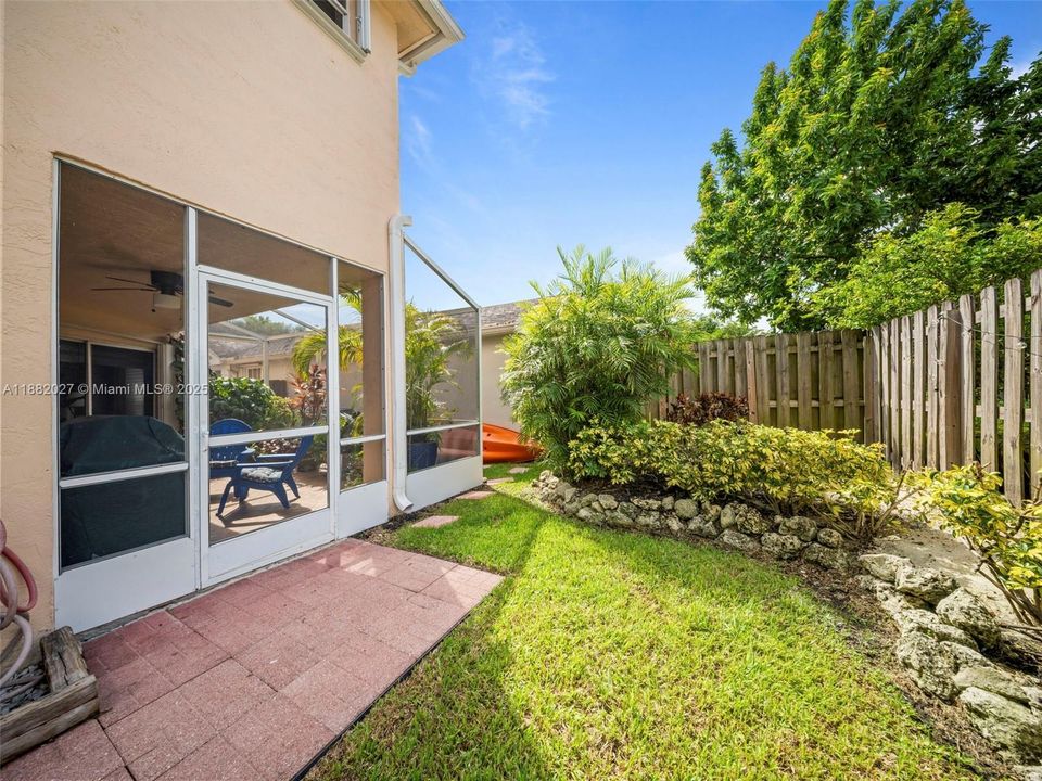 Active With Contract: $3,800 (3 beds, 2 baths, 1870 Square Feet)
