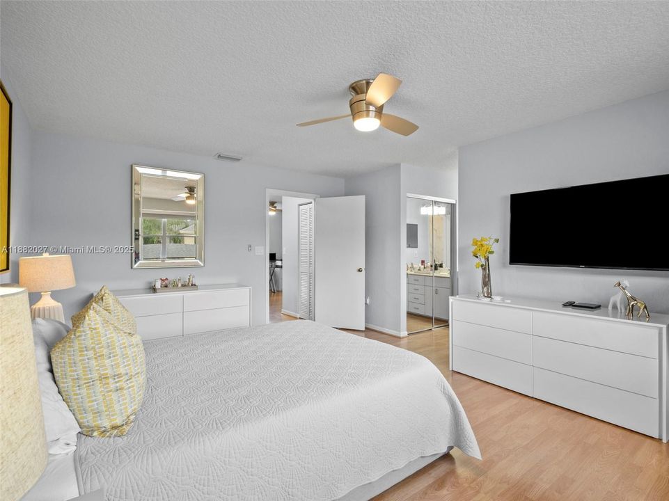 Active With Contract: $3,800 (3 beds, 2 baths, 1870 Square Feet)