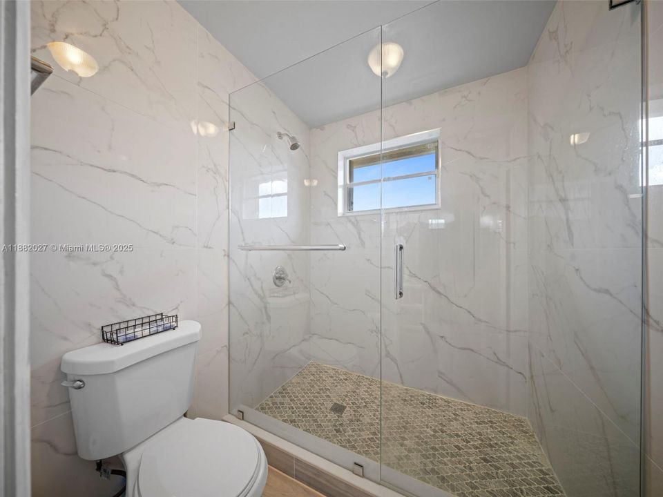 Active With Contract: $3,800 (3 beds, 2 baths, 1870 Square Feet)