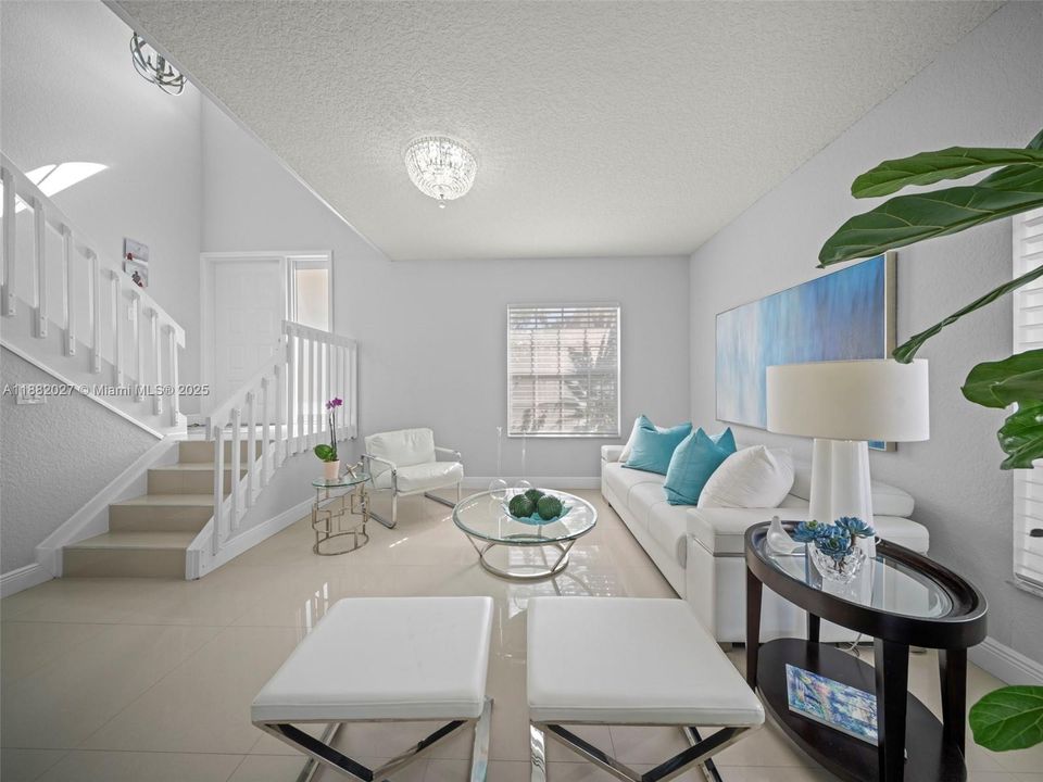 Active With Contract: $3,800 (3 beds, 2 baths, 1870 Square Feet)