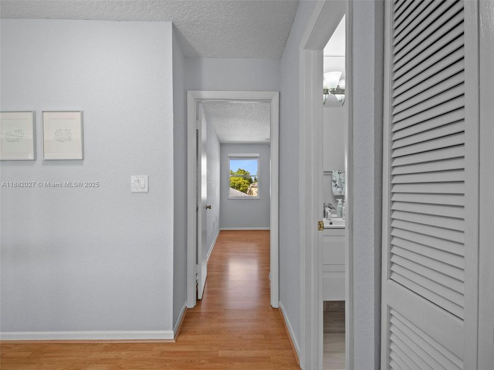 Active With Contract: $3,800 (3 beds, 2 baths, 1870 Square Feet)