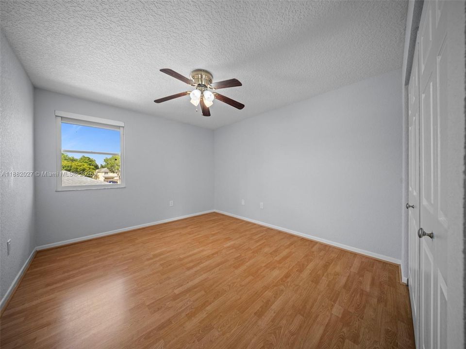 Active With Contract: $3,800 (3 beds, 2 baths, 1870 Square Feet)