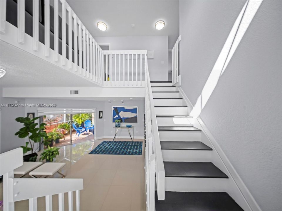 Active With Contract: $3,800 (3 beds, 2 baths, 1870 Square Feet)