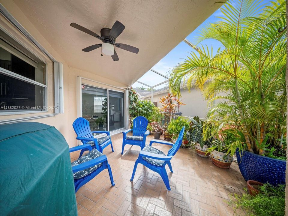 Active With Contract: $3,800 (3 beds, 2 baths, 1870 Square Feet)