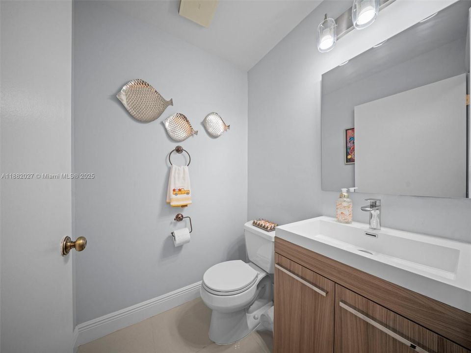 Active With Contract: $3,800 (3 beds, 2 baths, 1870 Square Feet)