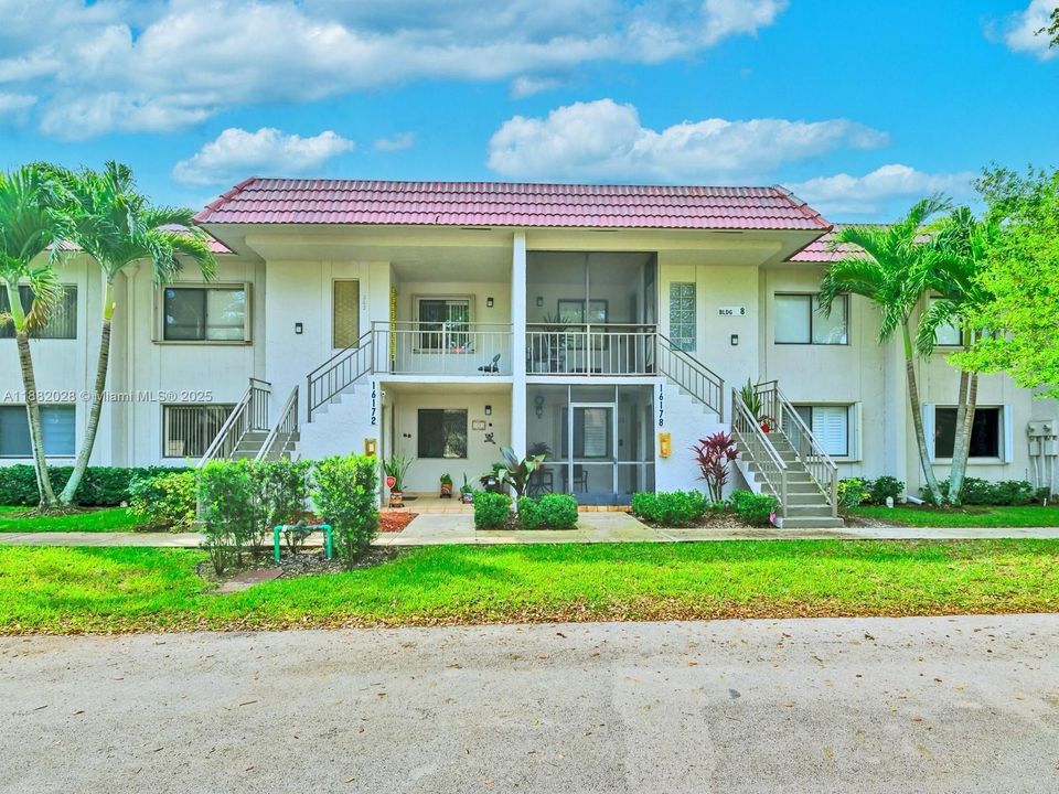 待售: $349,000 (2 贝兹, 2 浴室, 1235 平方英尺)