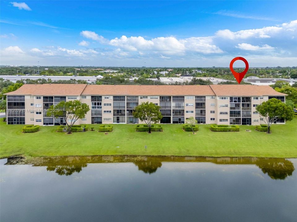 Active With Contract: $265,000 (2 beds, 2 baths, 1364 Square Feet)