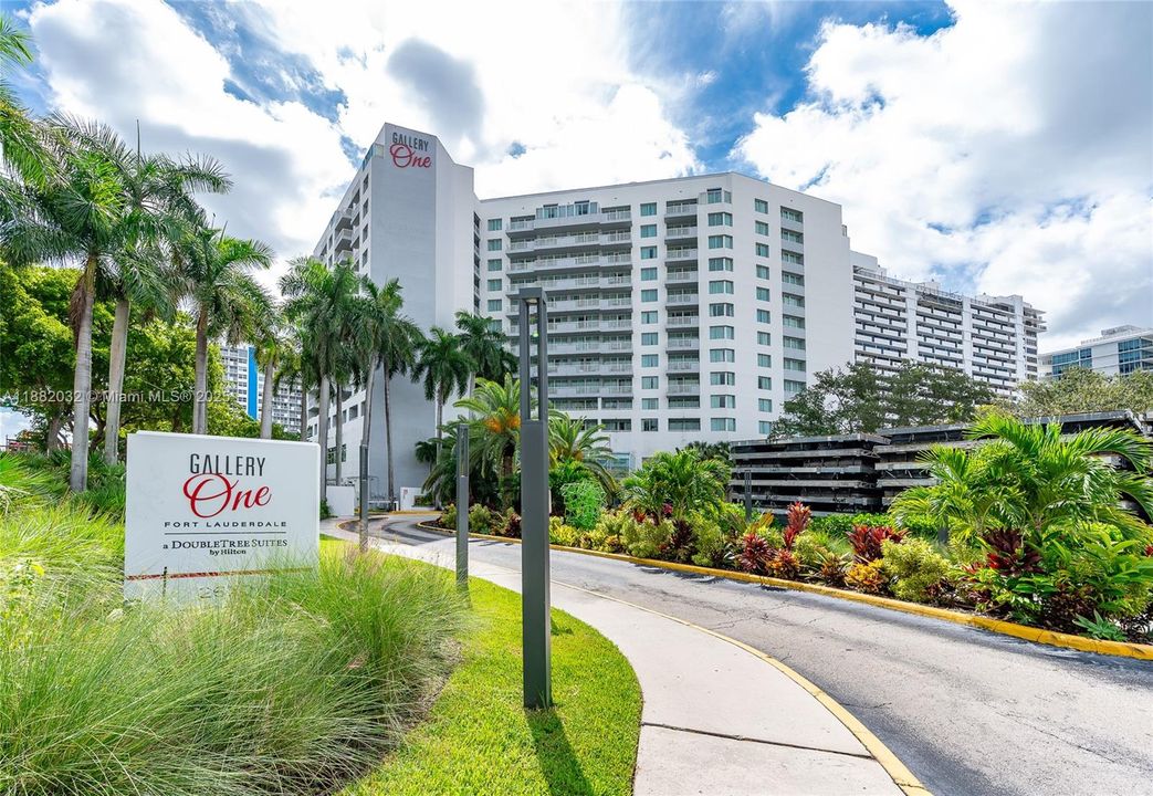 For Sale: $179,000 (1 beds, 1 baths, 639 Square Feet)